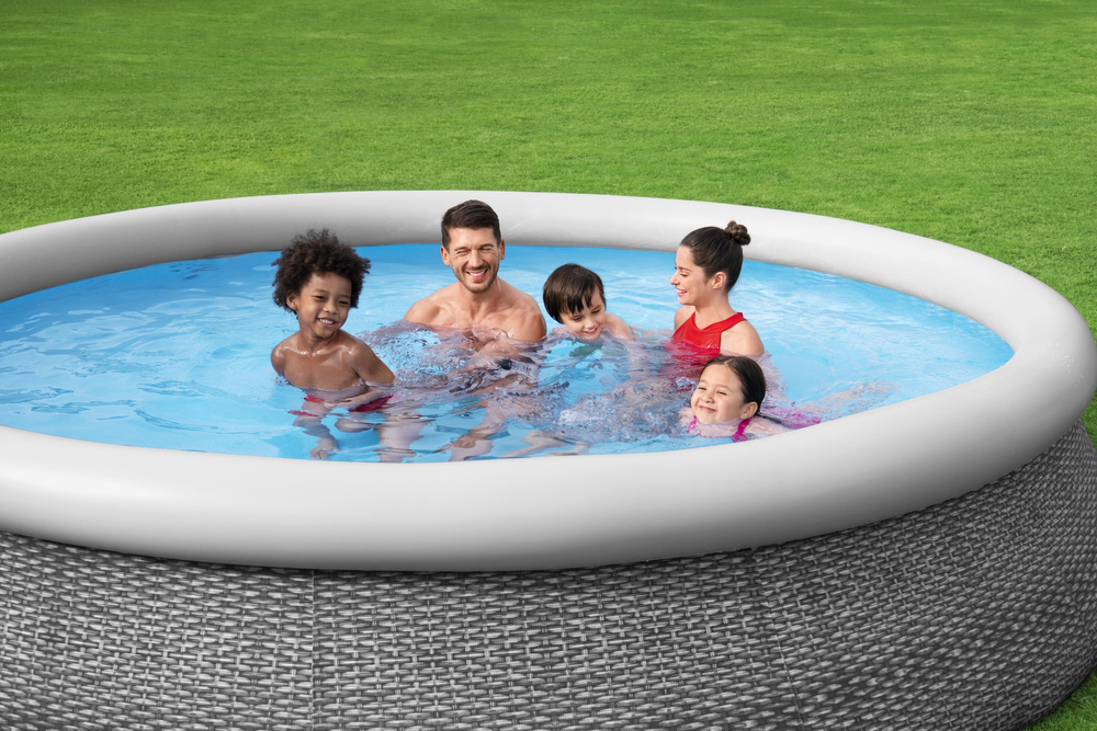 Fast Set™ Round Inflatable Pool With Pump